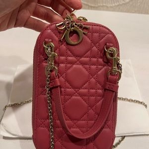 Dior lady tech/phone holder